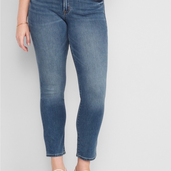 Old Navy Mid Rise Straight Leg Jeans Size 28 - Picture 3 of 4